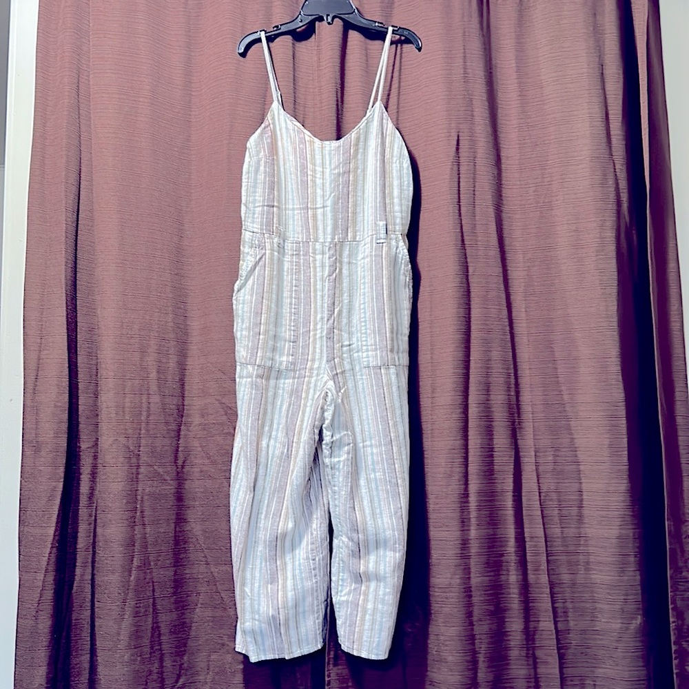 Universal Threads Romper - Picture 3 of 5